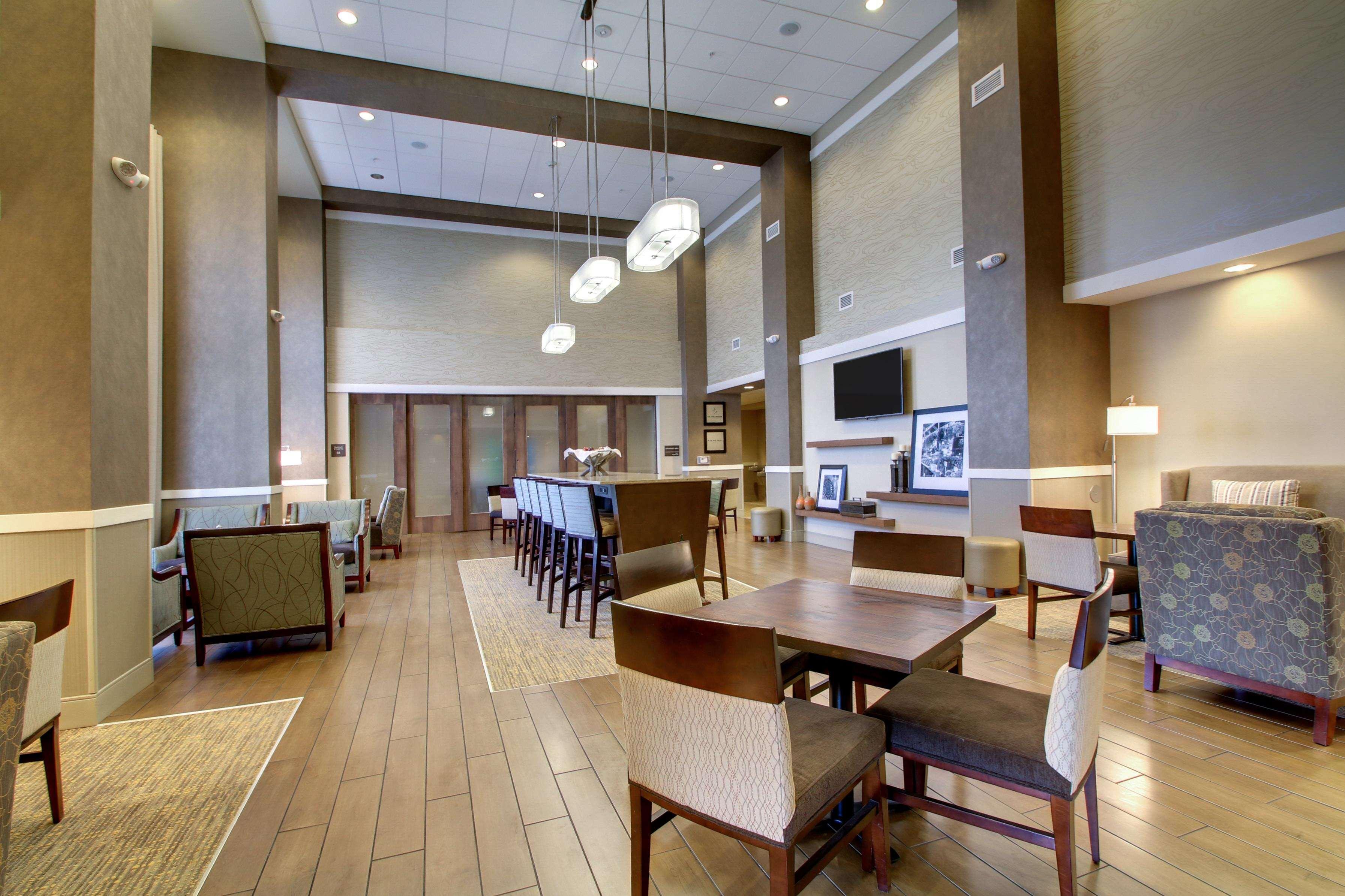 Hampton Inn & Suites Milwaukee West West Allis Εξωτερικό φωτογραφία
