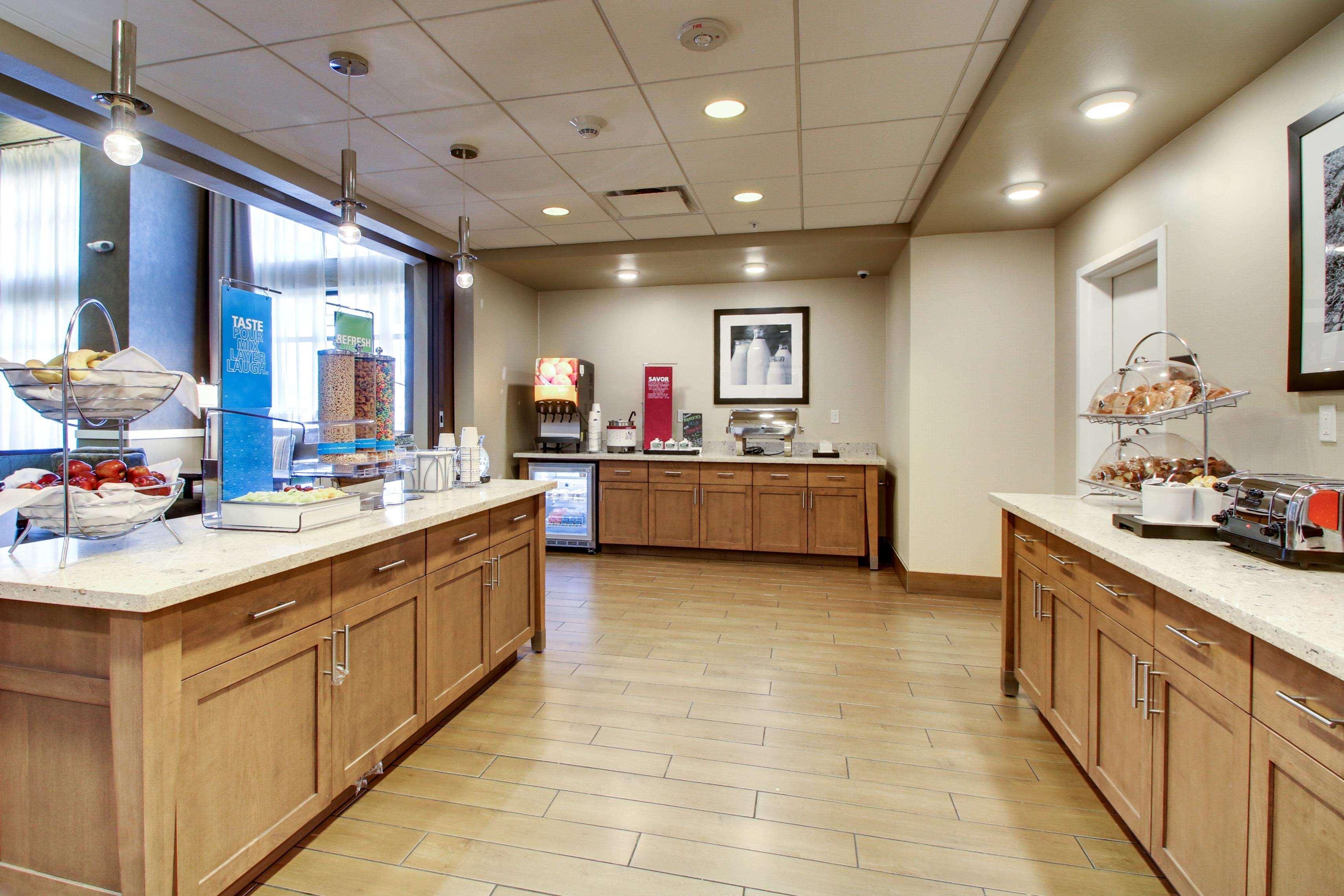 Hampton Inn & Suites Milwaukee West West Allis Εξωτερικό φωτογραφία