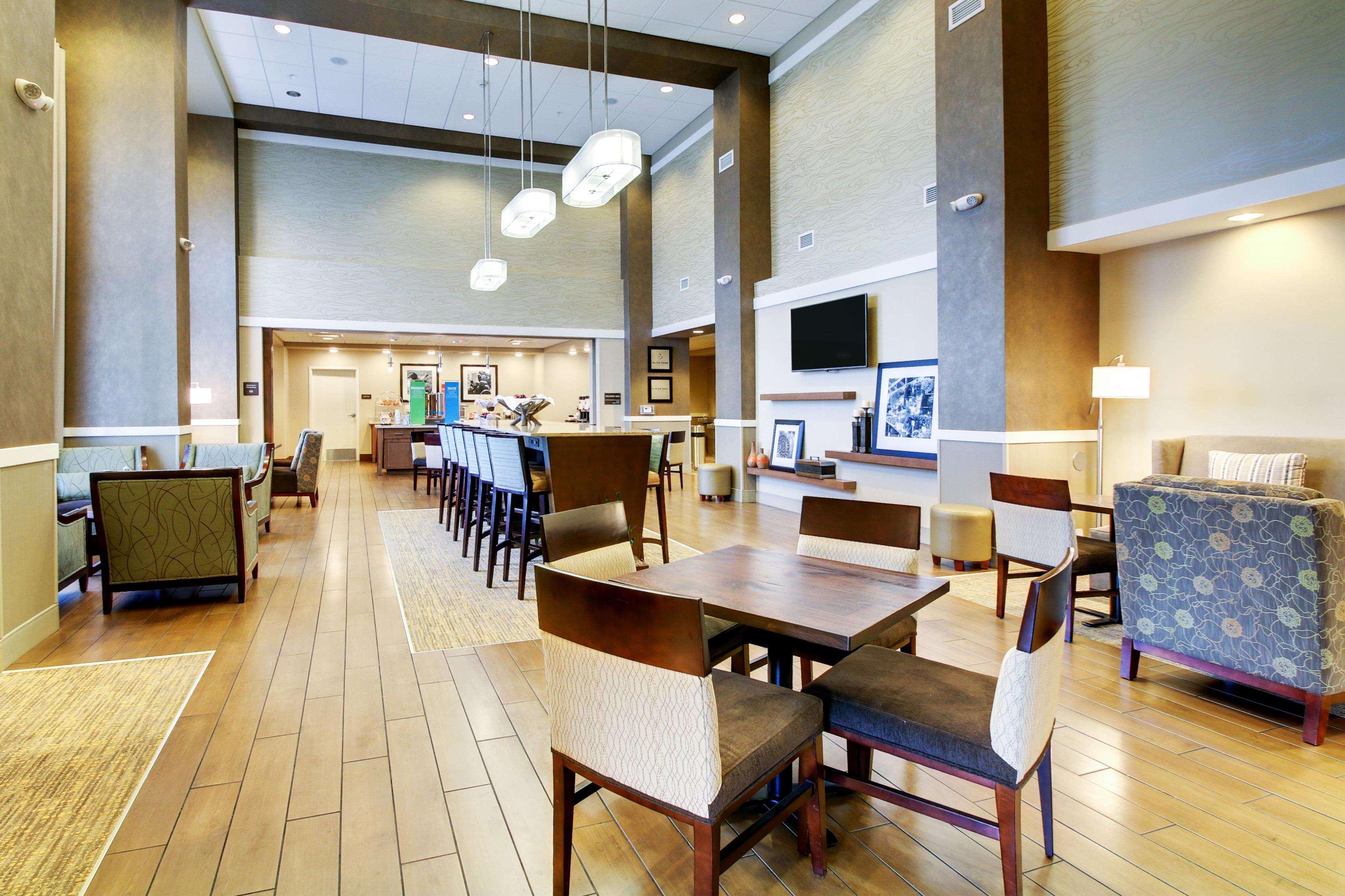 Hampton Inn & Suites Milwaukee West West Allis Εξωτερικό φωτογραφία