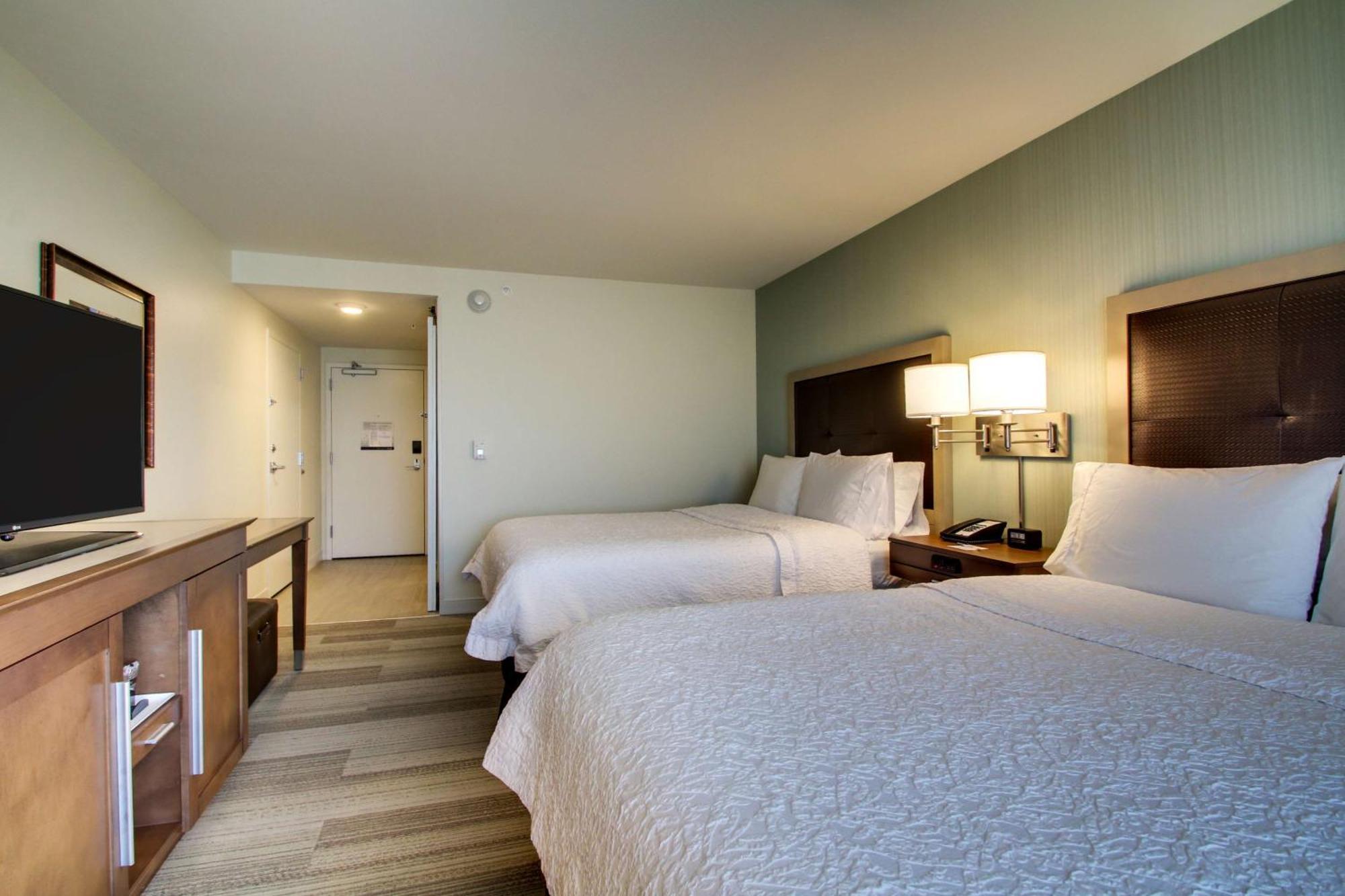Hampton Inn & Suites Milwaukee West West Allis Εξωτερικό φωτογραφία
