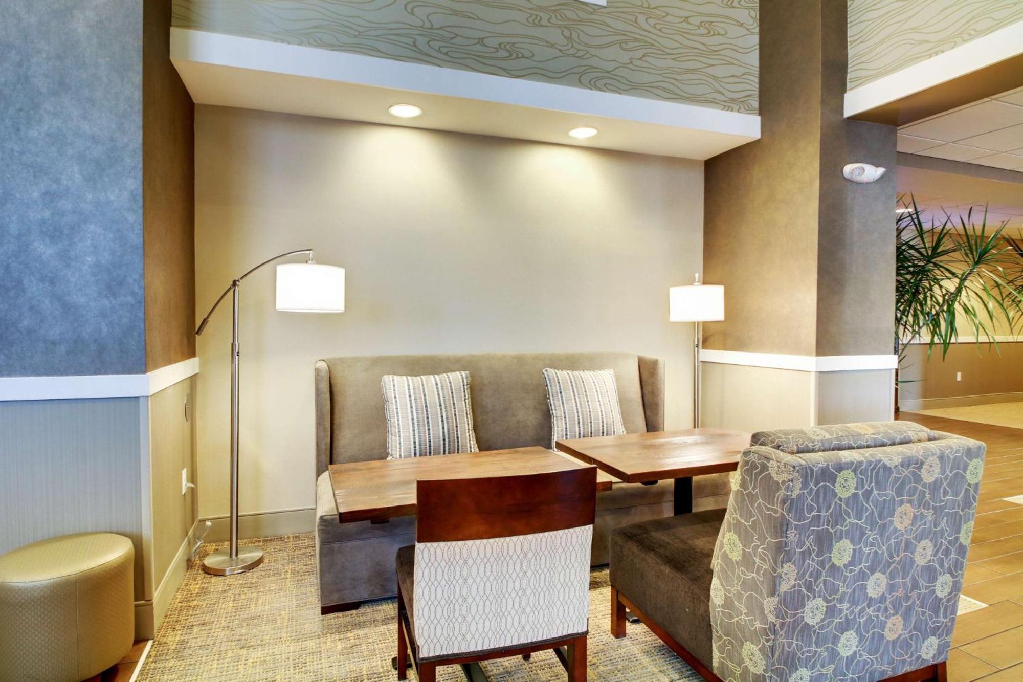 Hampton Inn & Suites Milwaukee West West Allis Εξωτερικό φωτογραφία